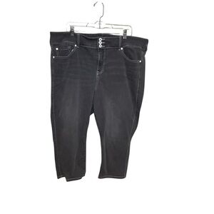Torrid Capri Women's Size: 24 Mid Rise Straight Gray Denim